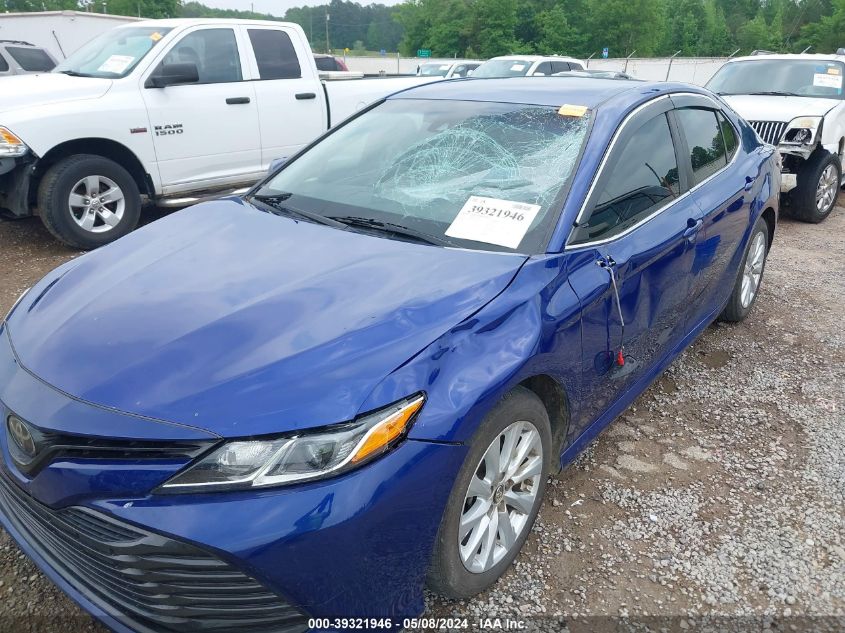 2018 Toyota Camry Le VIN: 4T1B11HK7JU614082 Lot: 39321946