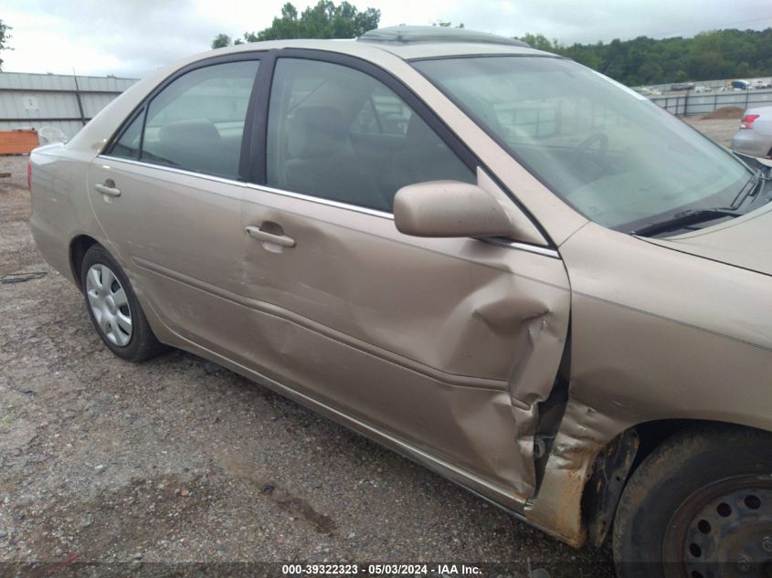 2004 Toyota Camry Le VIN: JTDBE32K640259978 Lot: 39322323