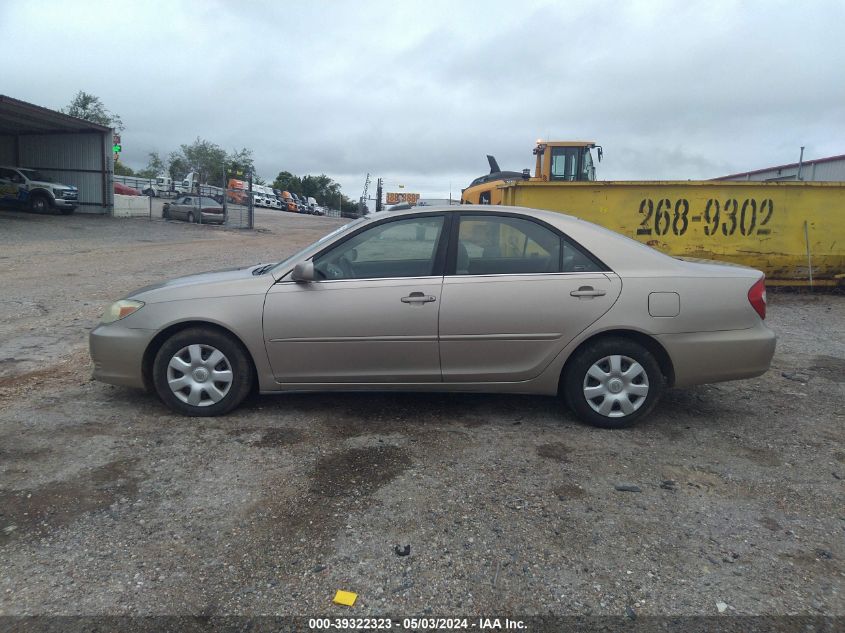 2004 Toyota Camry Le VIN: JTDBE32K640259978 Lot: 39322323