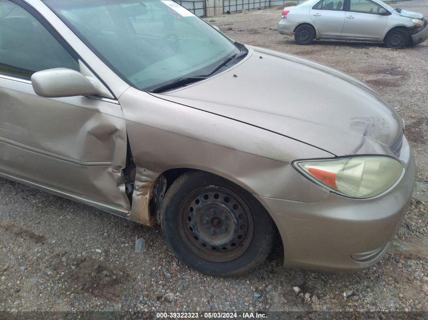 2004 Toyota Camry Le VIN: JTDBE32K640259978 Lot: 39322323