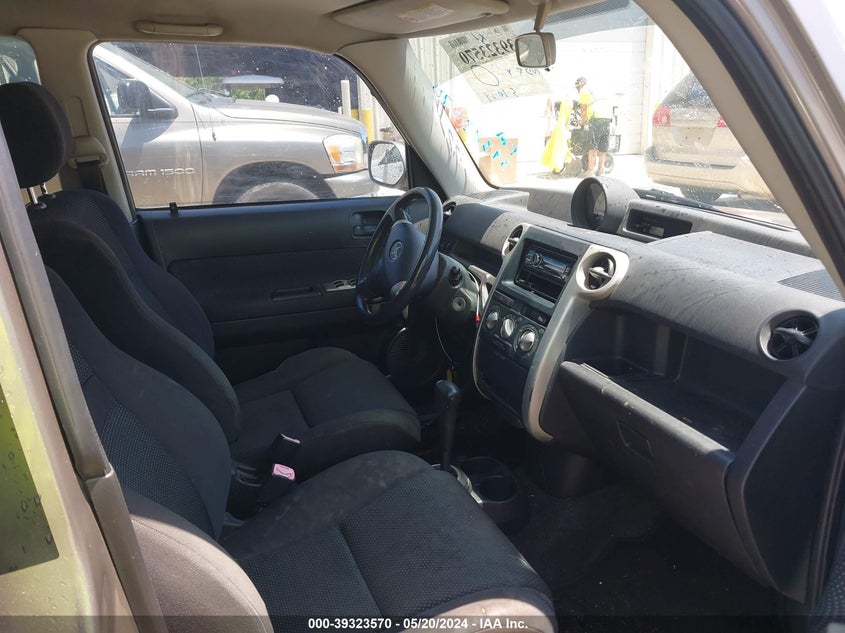 2005 Scion Xb VIN: JTLKT324050204522 Lot: 39323570