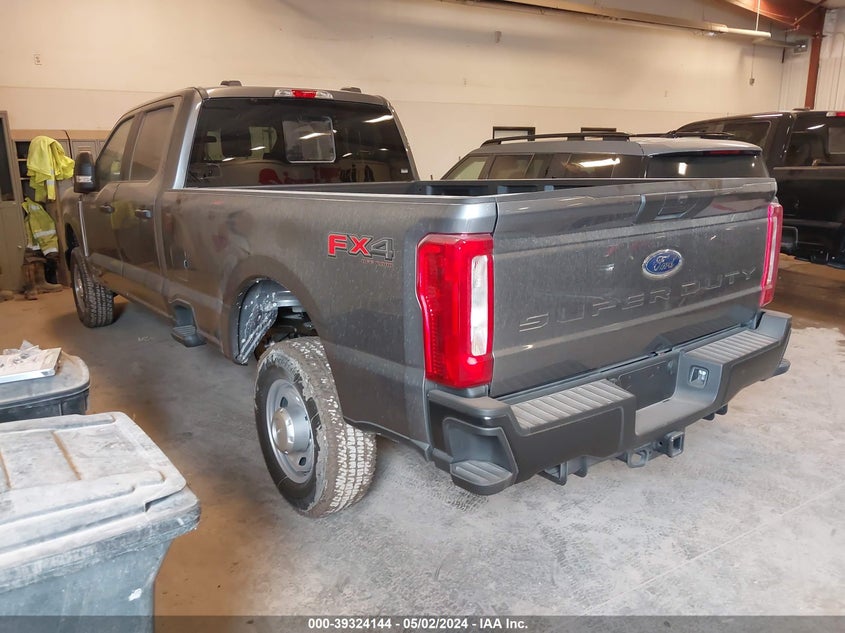 2024 FORD F350 (VIN: 1FT8W3BTXRED65389