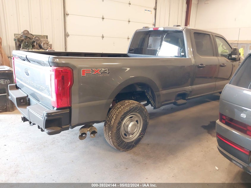 2024 FORD F350 (VIN: 1FT8W3BTXRED65389