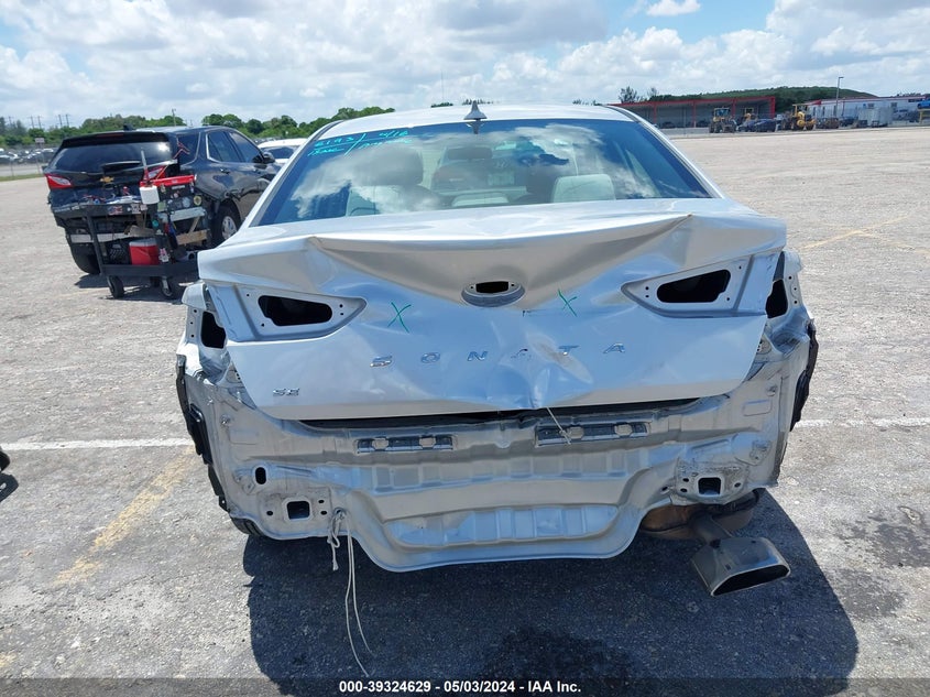 VIN 5NPE24AF0JH723099 2018 HYUNDAI SONATA SE
