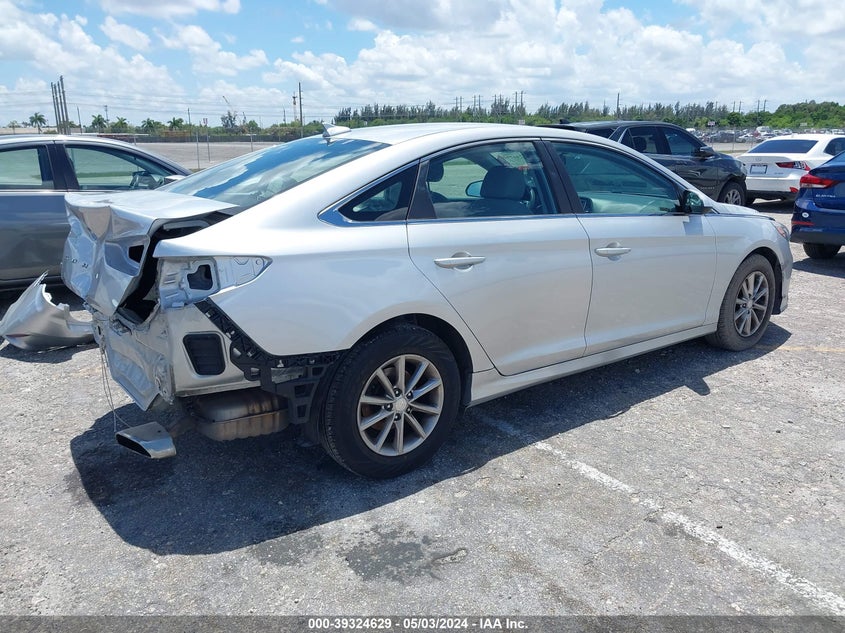 VIN 5NPE24AF0JH723099 2018 HYUNDAI SONATA SE