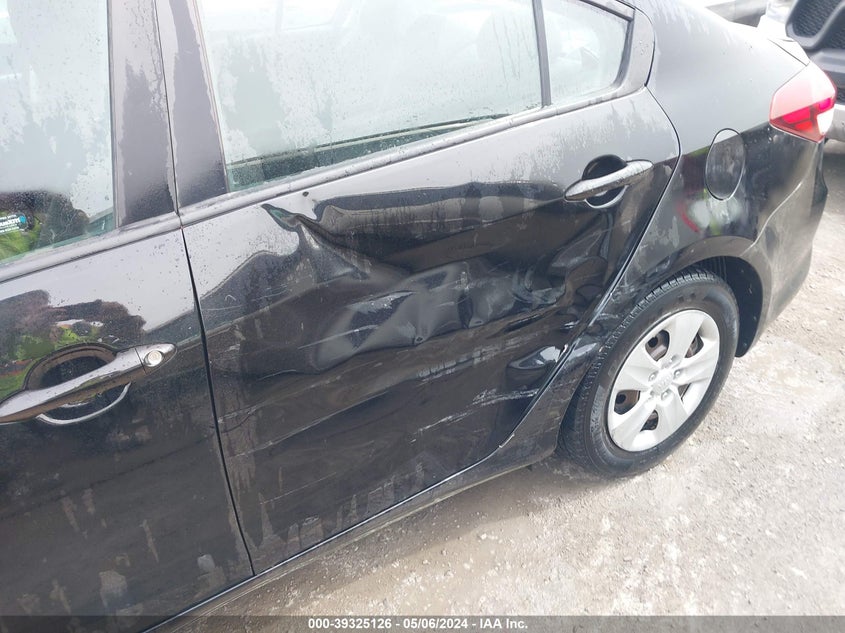 VIN 3KPFL4A75HE047757 2017 KIA FORTE LX