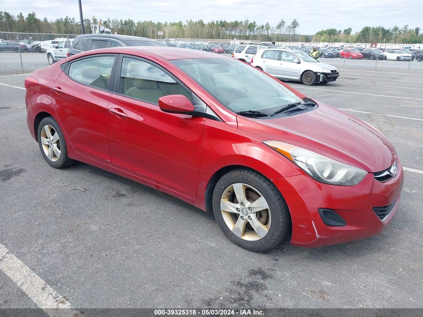 2013 HYUNDAI ELANTRA
