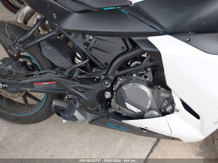 VIN: LCEPDPL32N6000927 2022 CF MOTO CF300 SS