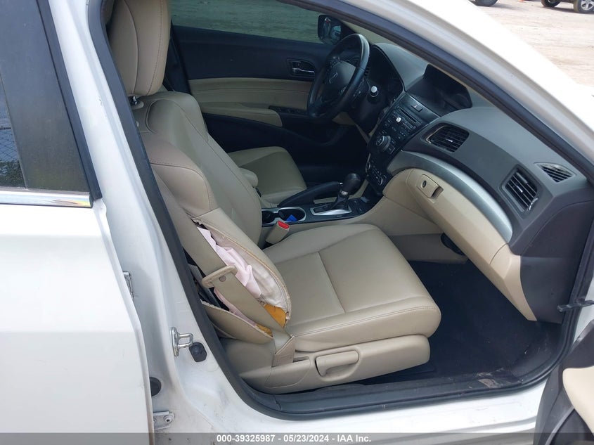 2016 Acura Ilx 2.4L/Acurawatch Plus Package VIN: 19UDE2F37GA016072 Lot: 39325987