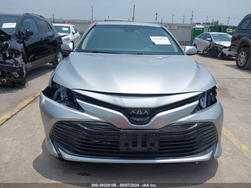 2018 Toyota Camry Le VIN: 4T1B11HK1JU032138 Lot: 39328156