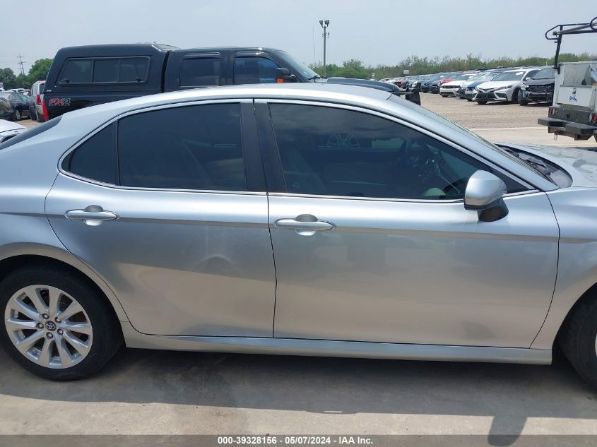 2018 Toyota Camry Le VIN: 4T1B11HK1JU032138 Lot: 39328156