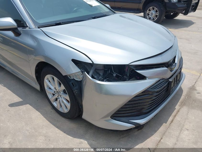 2018 Toyota Camry Le VIN: 4T1B11HK1JU032138 Lot: 39328156