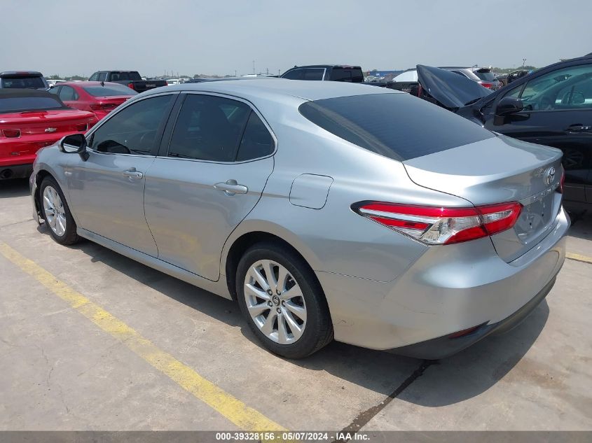 2018 Toyota Camry Le VIN: 4T1B11HK1JU032138 Lot: 39328156