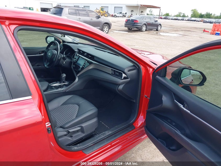 2019 TOYOTA CAMRY SE - 4T1B11HK2KU160096
