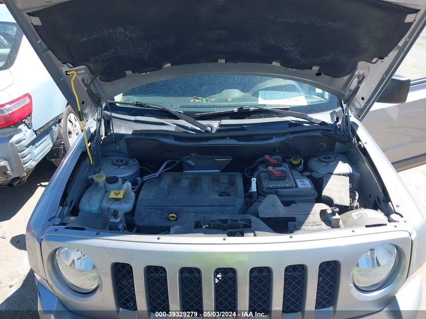 VIN 1C4NJRFB8HD175228 2017 JEEP PATRIOT LATITUDE 4X4