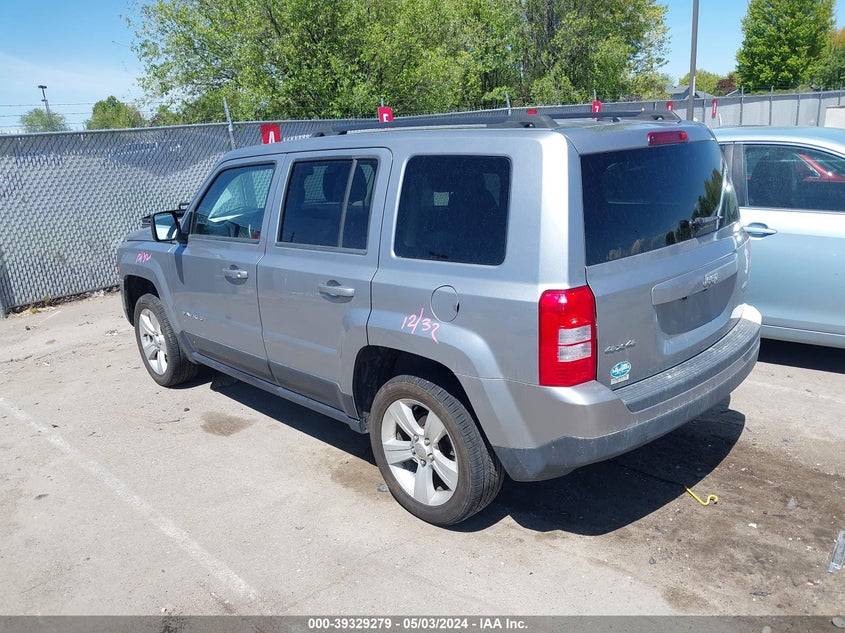 VIN 1C4NJRFB8HD175228 2017 JEEP PATRIOT LATITUDE 4X4