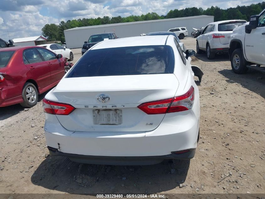 2018 Toyota Camry Le VIN: 4T1B11HK9JU005737 Lot: 39329460