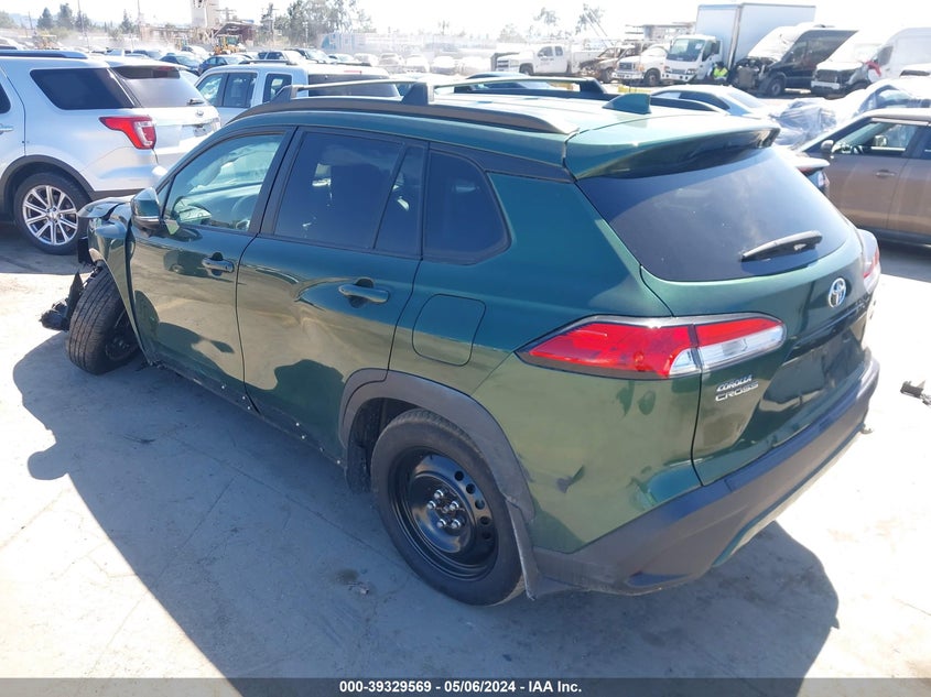 2022 Toyota Corolla Cross Le VIN: 7MUBAABG2NV010450 Lot: 39329569
