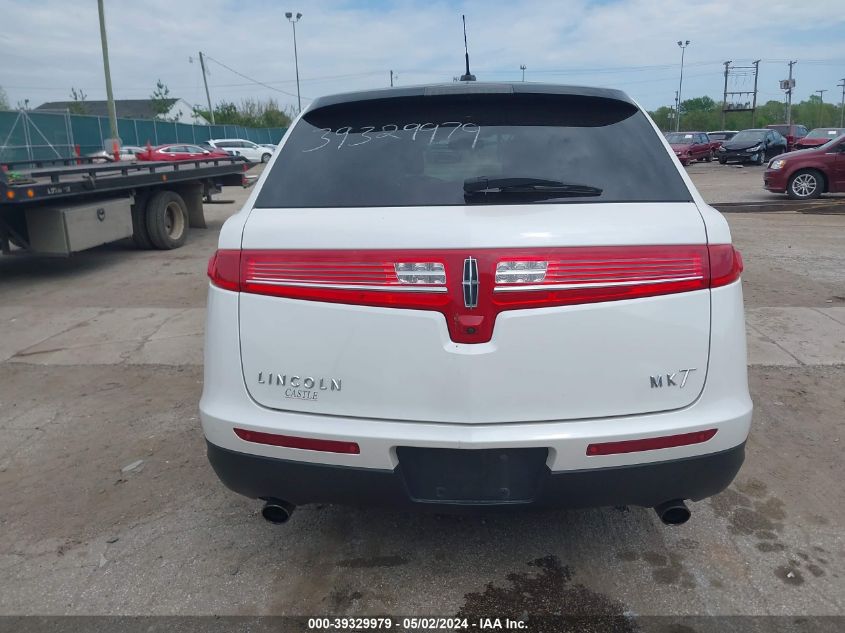 2018 Lincoln Mkt Reserve VIN: 2LMHJ5ATXJBL01672 Lot: 39329979