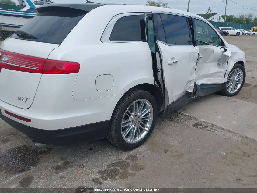 2018 Lincoln Mkt Reserve VIN: 2LMHJ5ATXJBL01672 Lot: 39329979