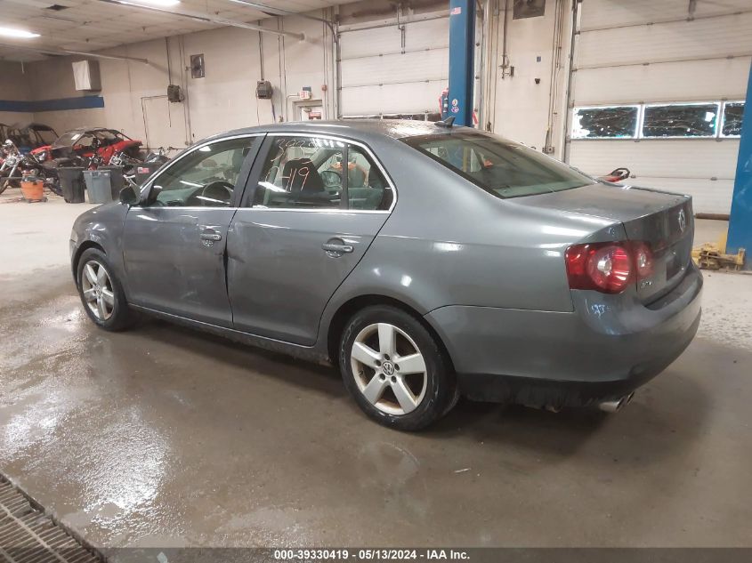 2009 Volkswagen Jetta Se/Sel VIN: 3VWRZ71K79M015432 Lot: 39330419