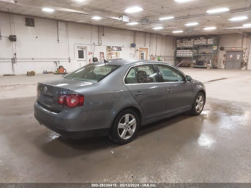 2009 Volkswagen Jetta Se/Sel VIN: 3VWRZ71K79M015432 Lot: 39330419