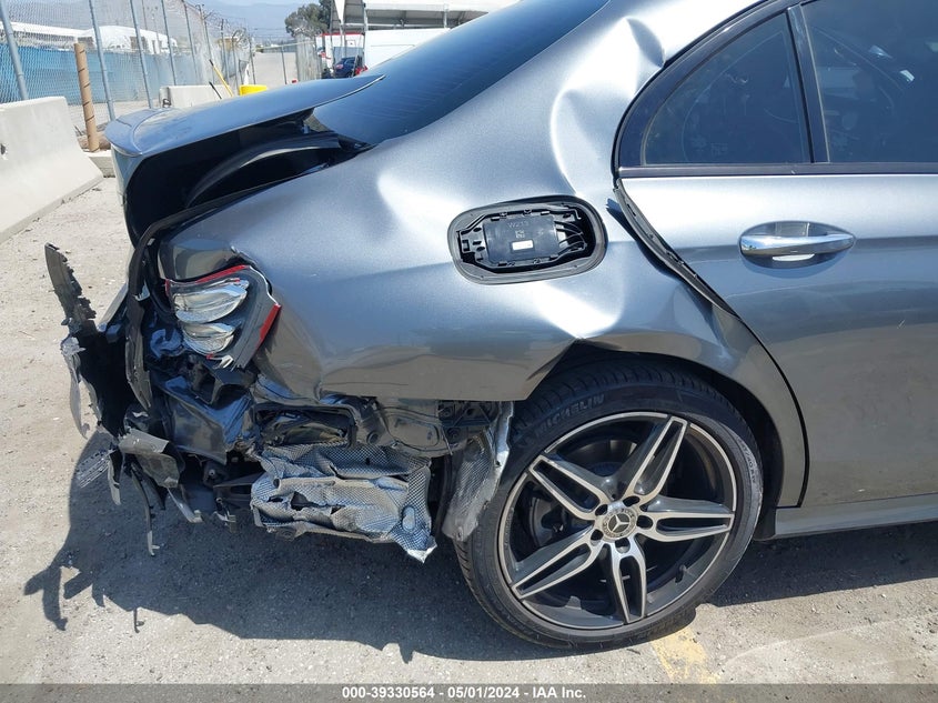 2019 MERCEDES-BENZ E 300 VIN: WDDZF4JB7KA553941