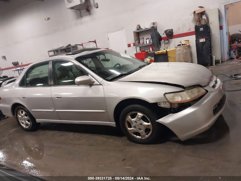 1998 Honda Accord Ex VIN: 1HGCG565XWA027641 Lot: 39331725