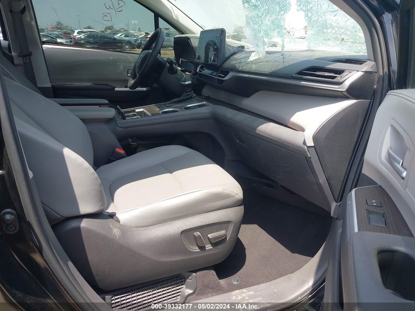 2022 TOYOTA SIENNA 2.5L I4 FI DOHC 16V (VIN: 5TDYRKECXNS130833