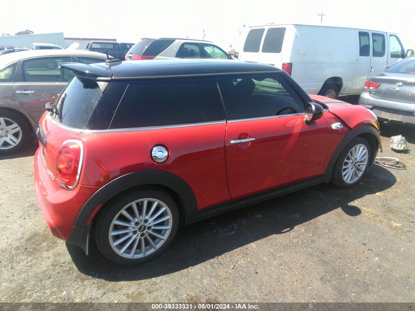 2015 Mini Hardtop Cooper S VIN: WMWXP7C54F2A40444 Lot: 39333331