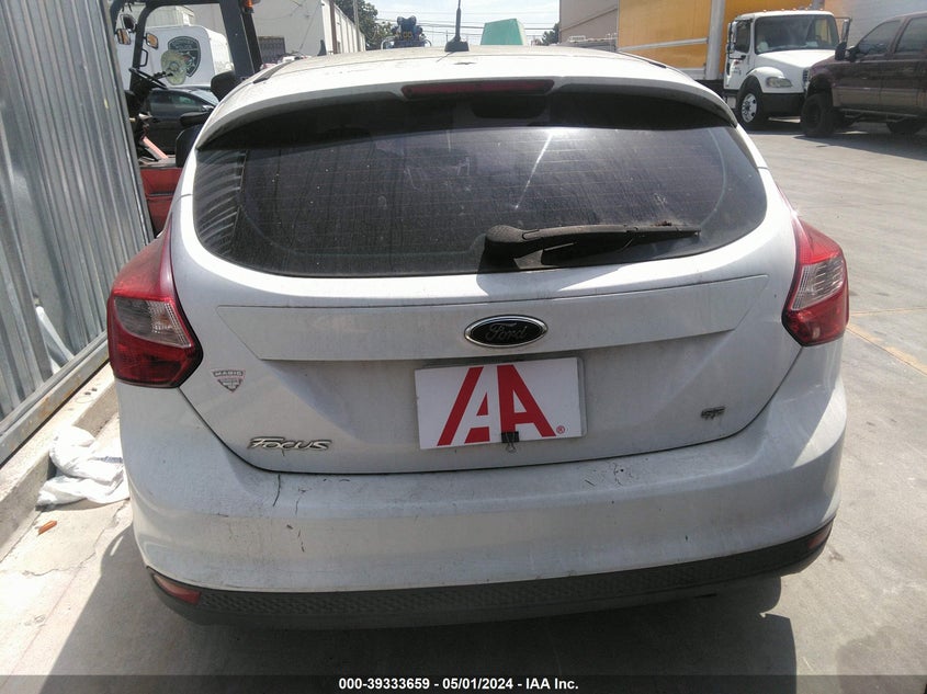 2014 FORD FOCUS SE - 1FADP3K2XEL131977