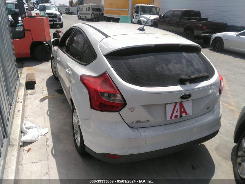 2014 FORD FOCUS SE - 1FADP3K2XEL131977