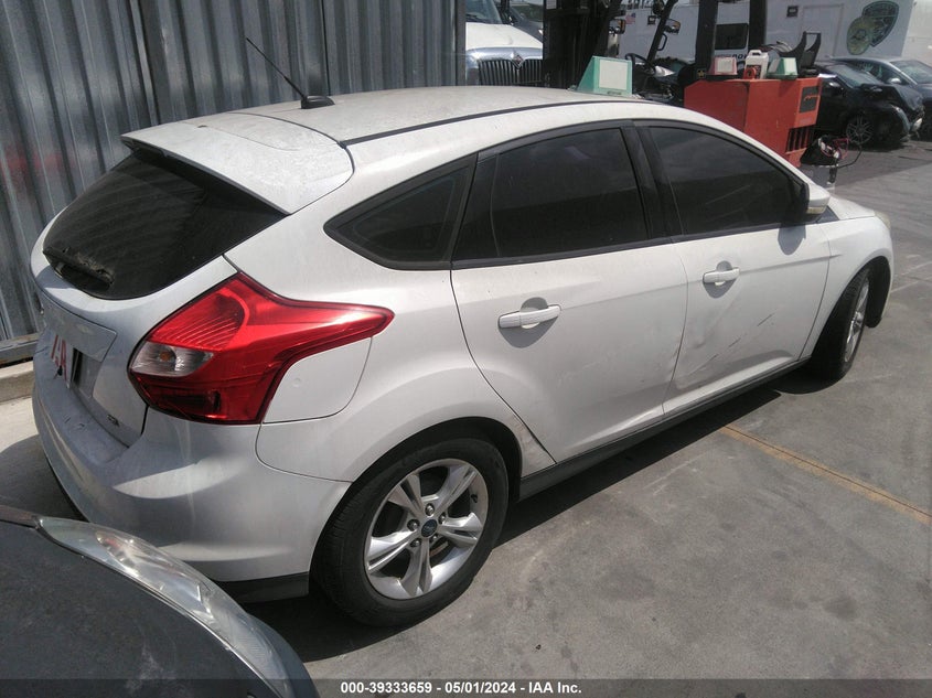 2014 FORD FOCUS SE - 1FADP3K2XEL131977