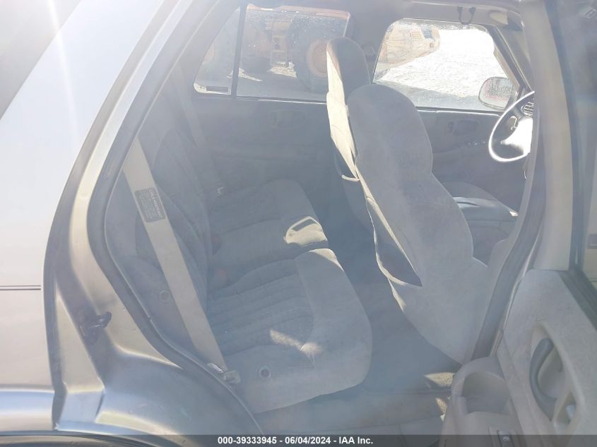 1998 Chevrolet Blazer Ls VIN: 1GNCS13WXW2197633 Lot: 39333945