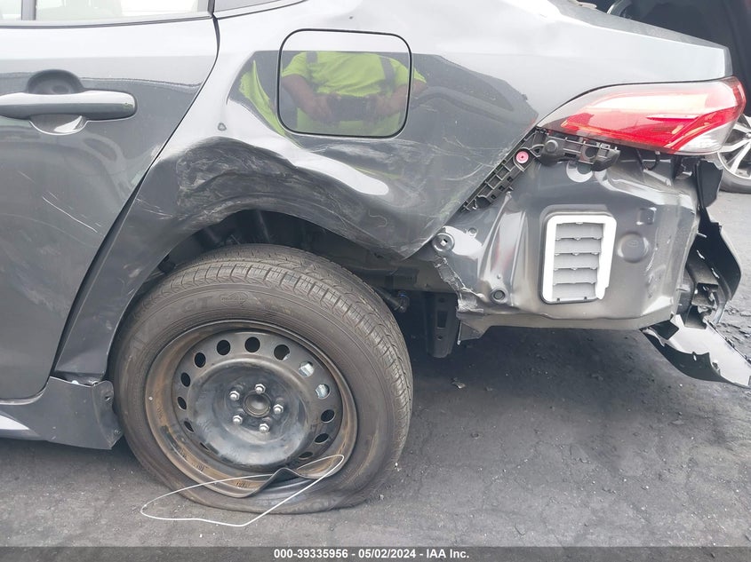 2024 TOYOTA COROLLA LE - JTDB4MEEXR3017912