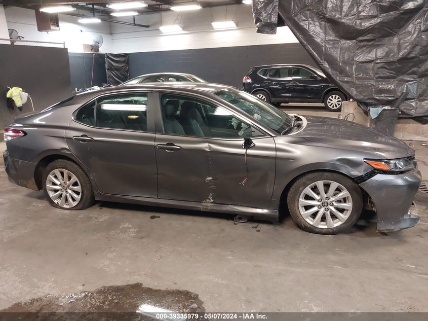 2019 TOYOTA CAMRY LE - 4T1B11HK8KU812154