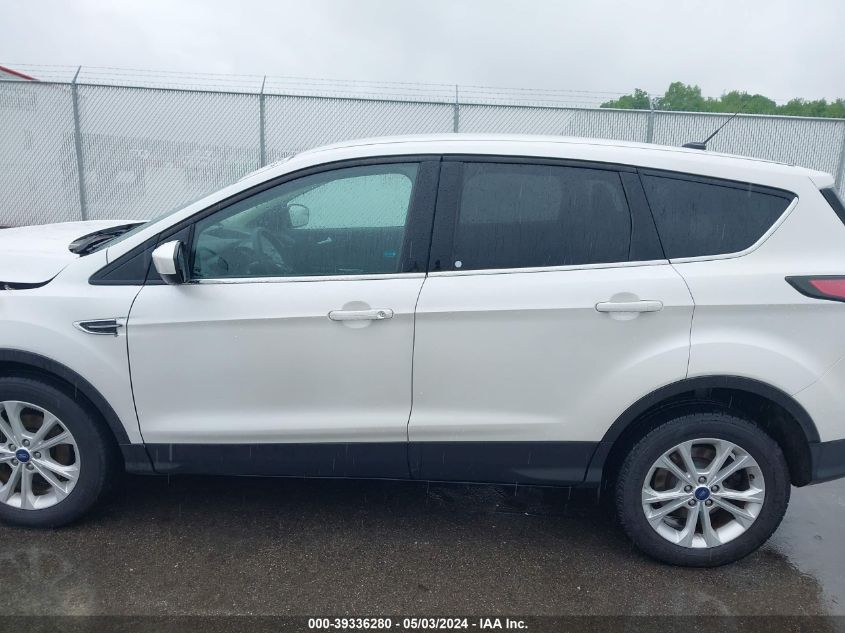 2017 FORD ESCAPE SE - 1FMCU0GD9HUA60563