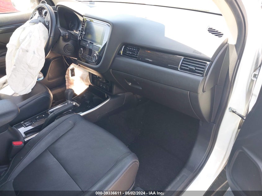 2018 MITSUBISHI OUTLANDER SE/SEL - JA4AD3A32JZ048335