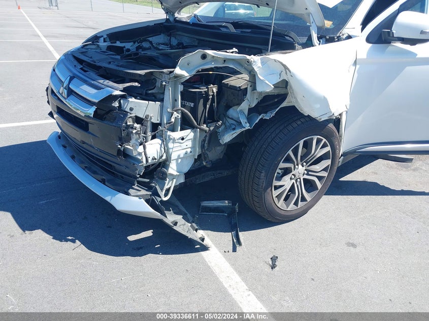 2018 MITSUBISHI OUTLANDER SE/SEL - JA4AD3A32JZ048335