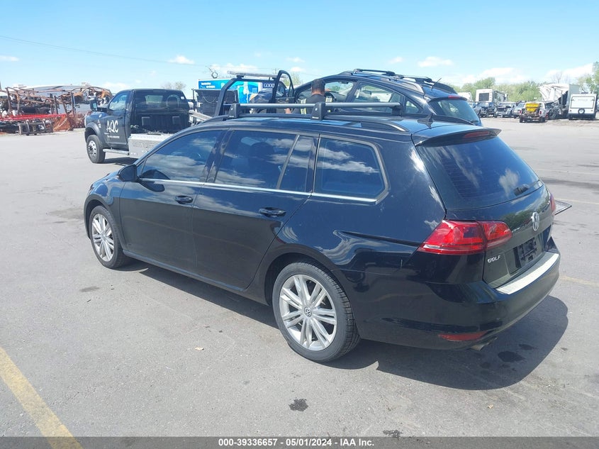 2015 VOLKSWAGEN GOLF SPORTWAGEN TDI SE 4-DOOR - 3VWCA7AU2FM516870