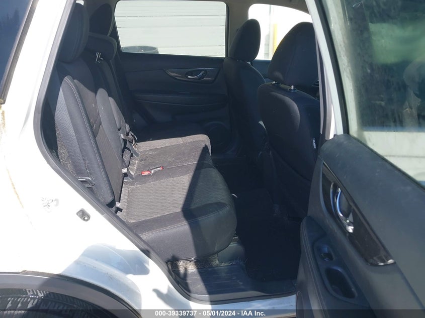 VIN 5N1AT2MV2JC793228 2018 NISSAN ROGUE SV