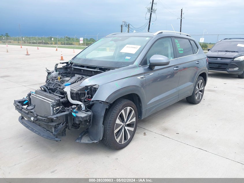 VIN 3VVLX7B28NM040932 2022 VOLKSWAGEN TAOS 1.5T SE