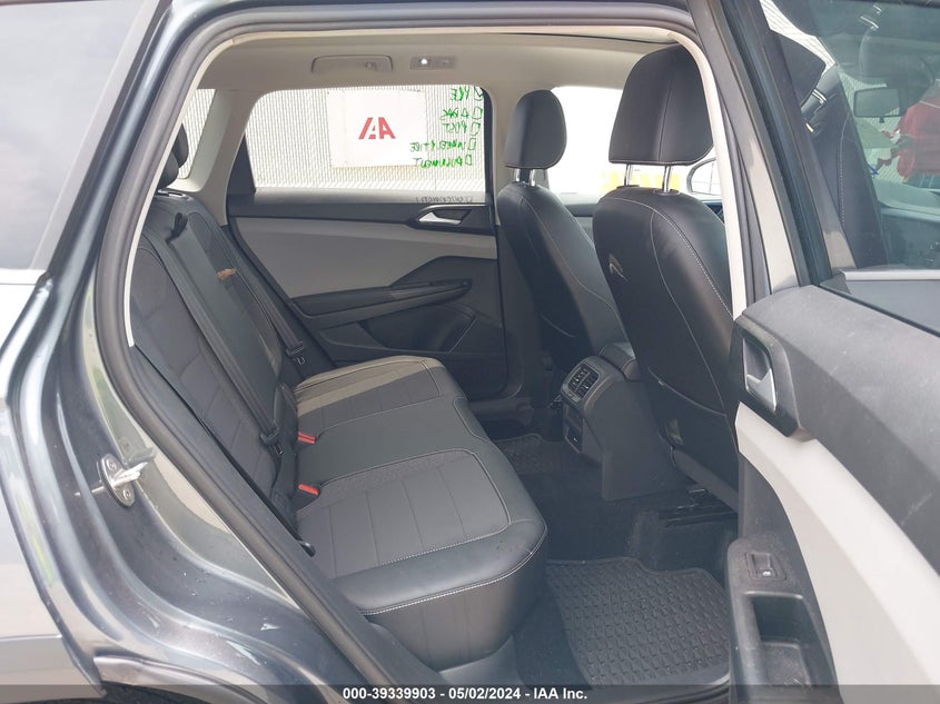 VIN 3VVLX7B28NM040932 2022 VOLKSWAGEN TAOS 1.5T SE