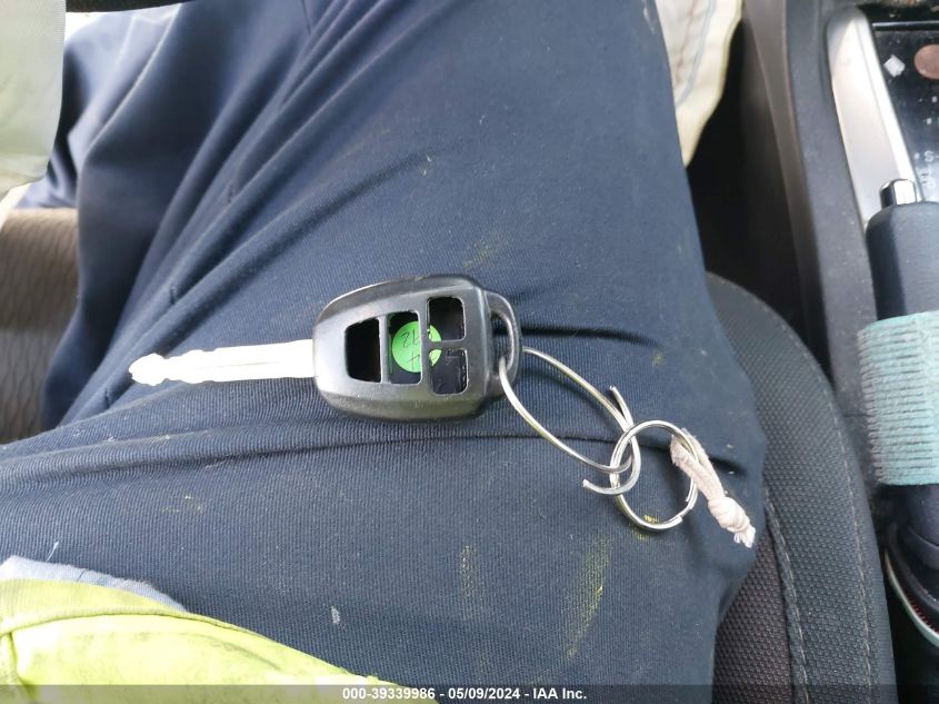 2019 TOYOTA COROLLA LE - 2T1BURHE4KC237343