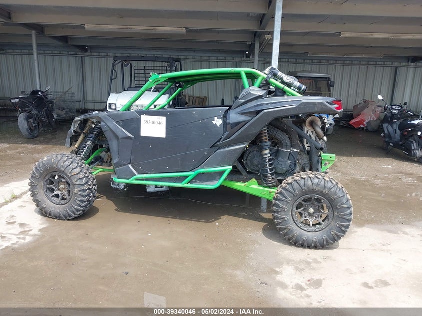 VIN 3JBVXAW29HK002045 2017 CAN-AM MAVERICK X3 X RS TURBO R