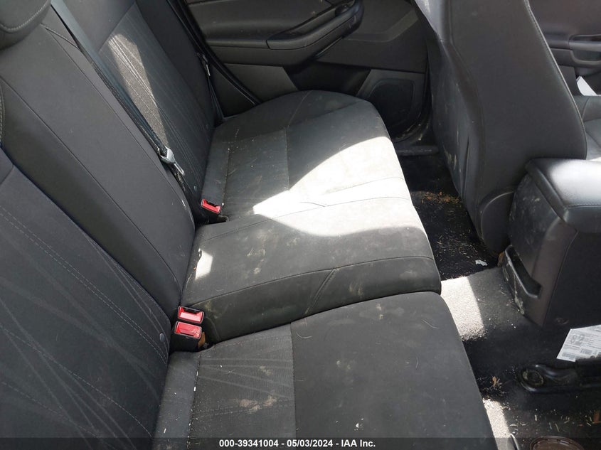 VIN 1FADP3K24JL326273 2018 FORD FOCUS SE
