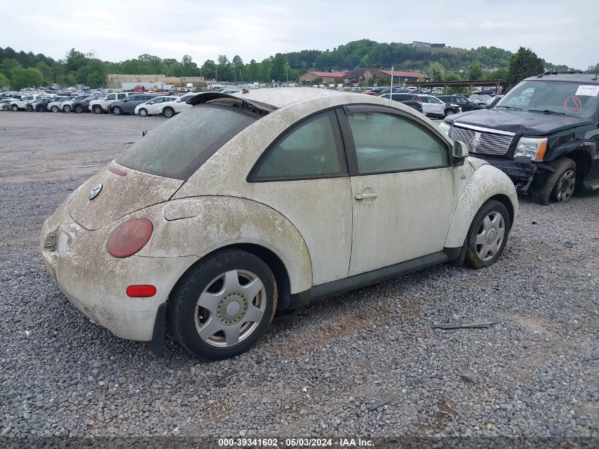 3VWDD21C6YM423892 | 2000 VOLKSWAGEN NEW BEETLE