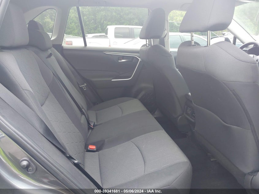 VIN 2T3W1RFV0NC208396 2022 TOYOTA RAV4 XLE/XLE PREMIUM