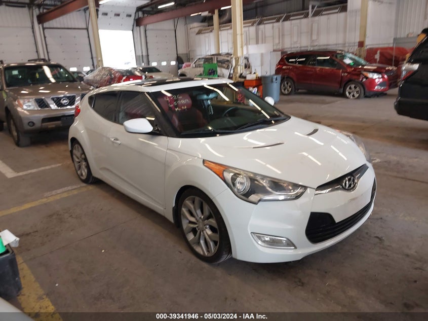 2012 Hyundai Veloster Base W/Red/Black VIN: KMHTC6AD5CU066688 Lot: 39341946