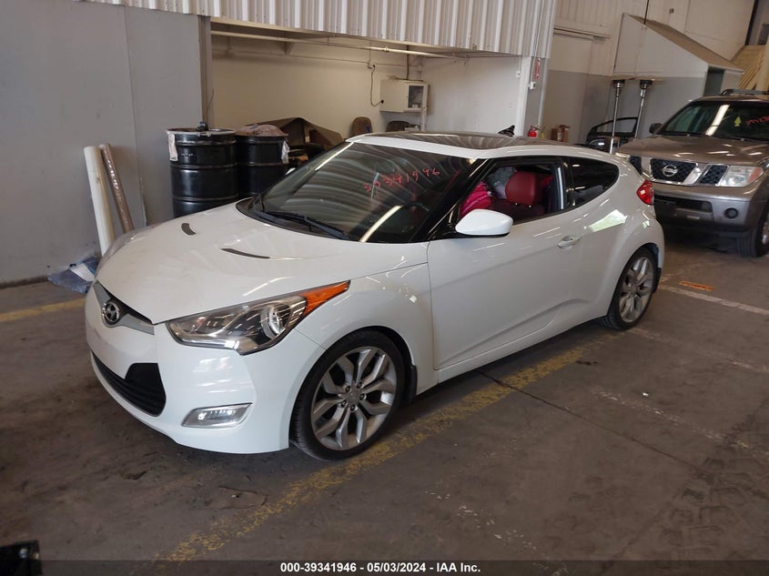 2012 Hyundai Veloster Base W/Red/Black VIN: KMHTC6AD5CU066688 Lot: 39341946